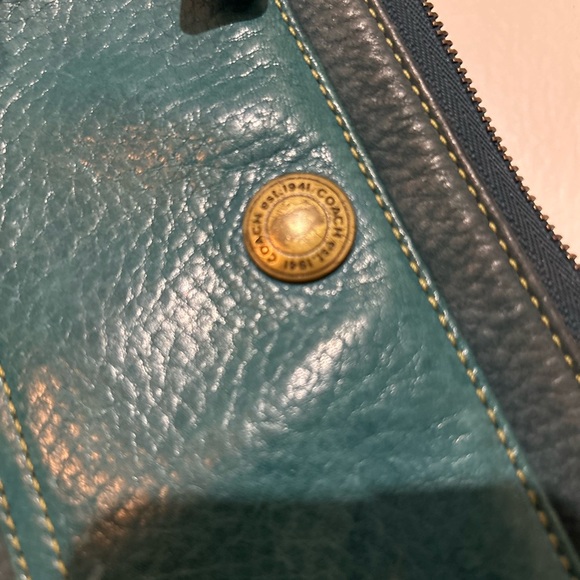 Coach Vintage Teal Leather Wristlet with Gold Accent - Picture 4 of 7